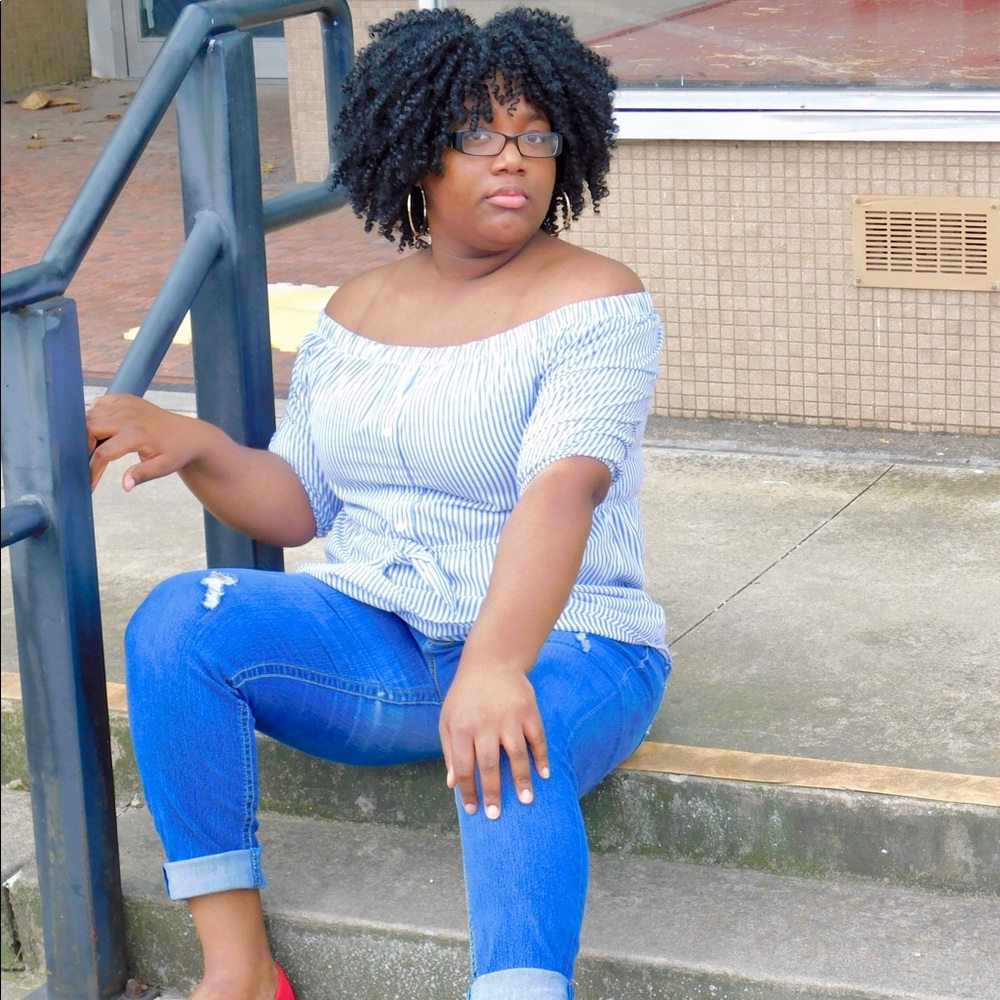 Meet your Posher, Kayla